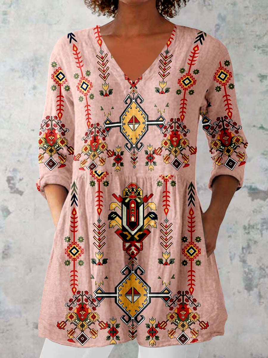 Women's Pellis Geometric Pattern   V-neck Top