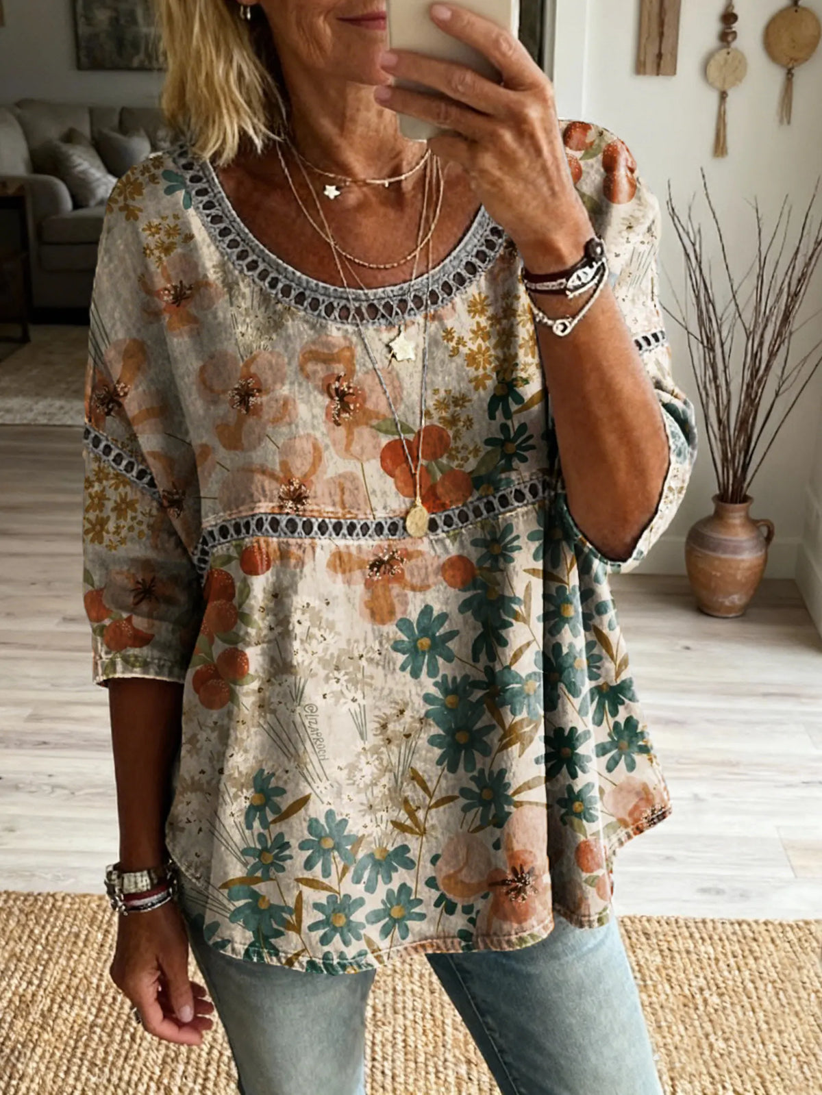 Ethnicity Bohemia Flowers Women's Art Print Casual Round Neck Cutout Top