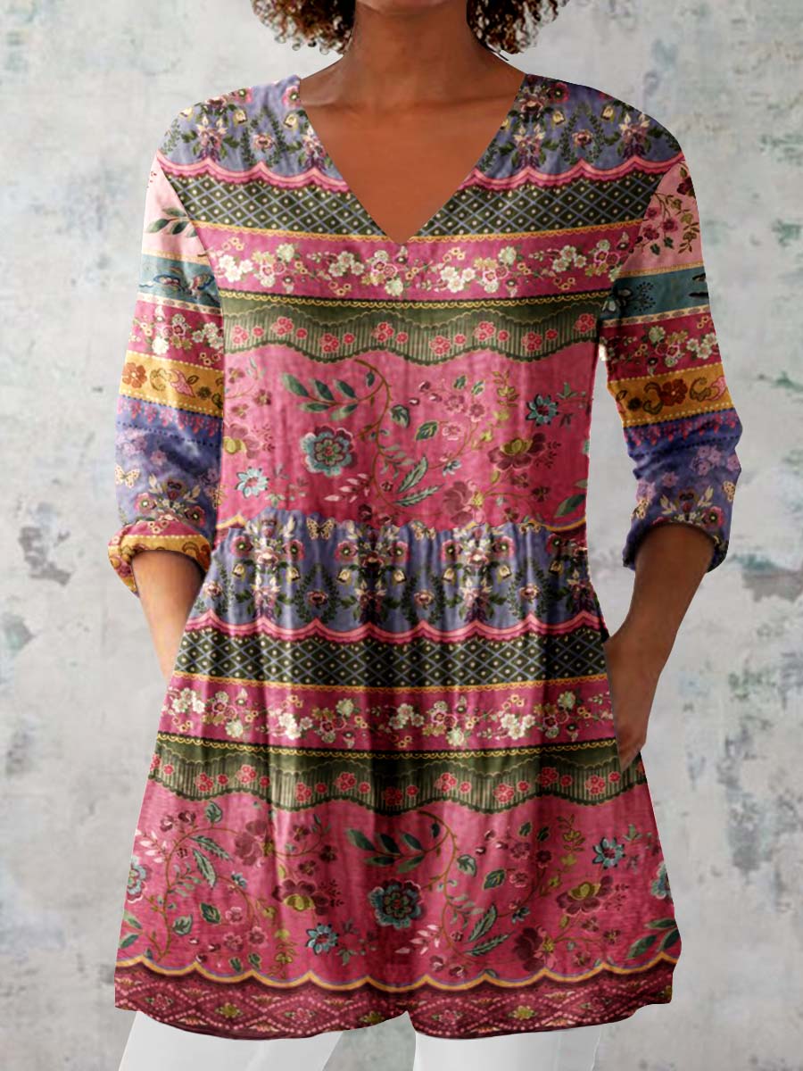 Women's Pellis Pattern   V-neck Top