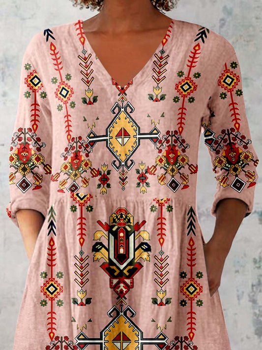 Women's Pellis Geometric Pattern   V-neck Top